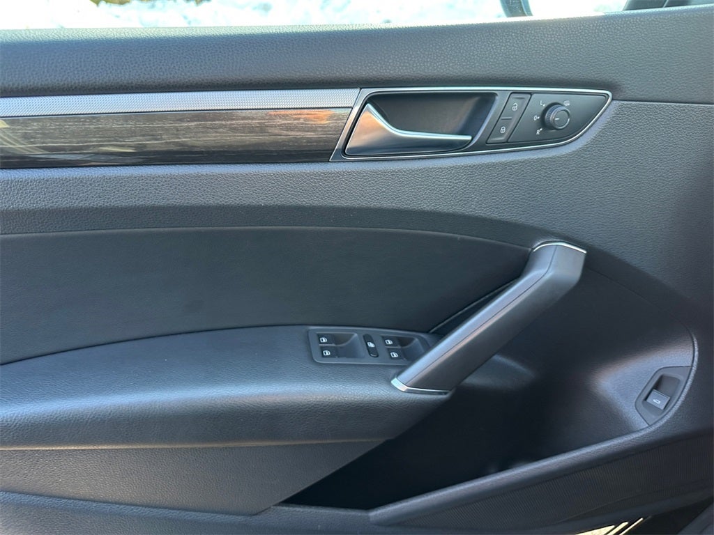 2018 Volkswagen Passat 2.0T SE