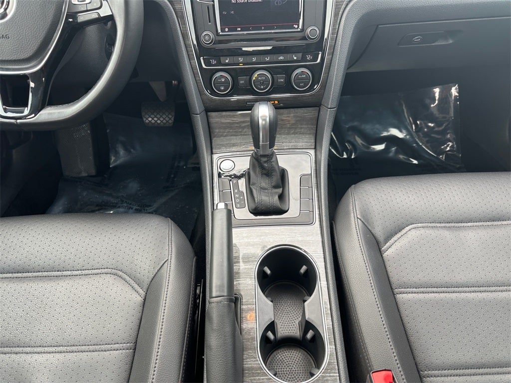 2018 Volkswagen Passat 2.0T SE