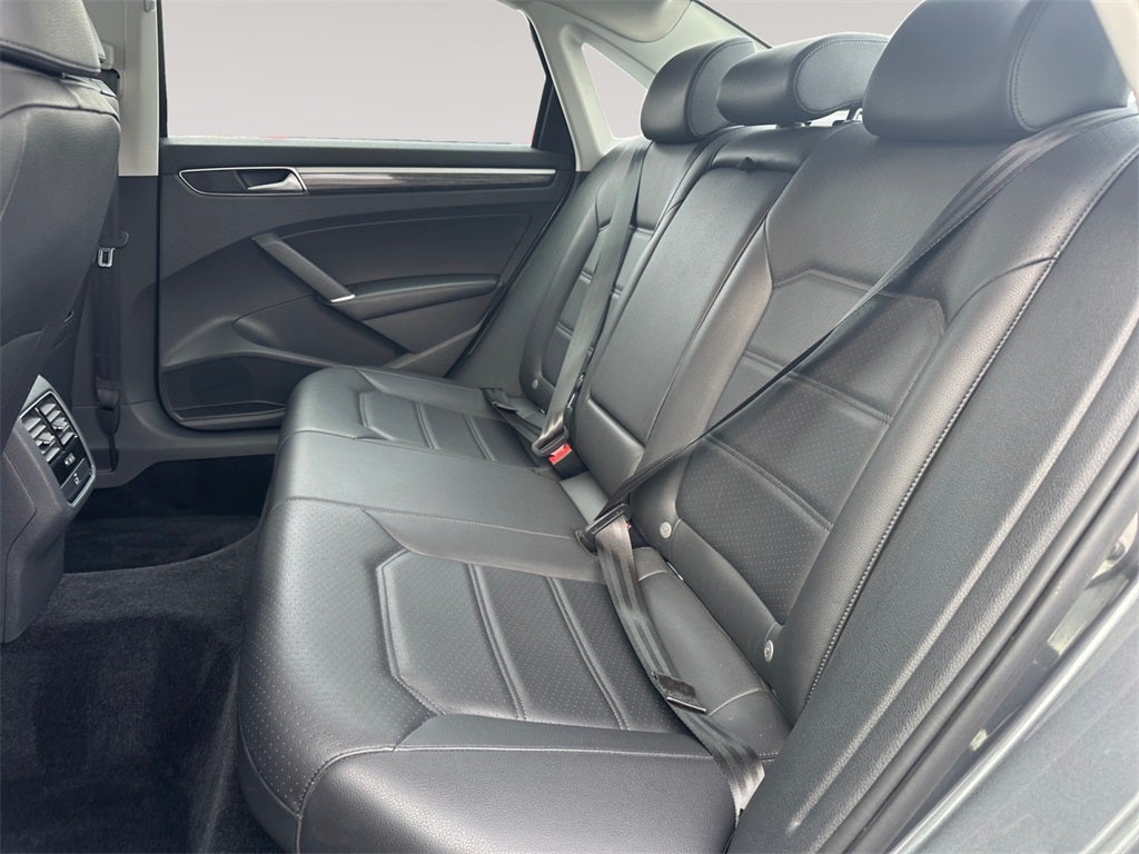 2018 Volkswagen Passat 2.0T SE