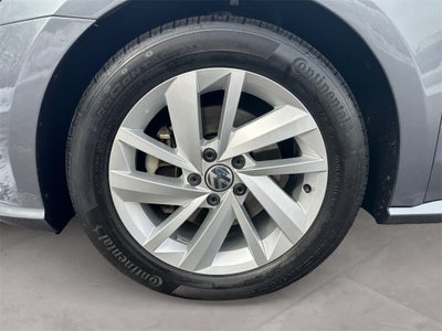 2018 Volkswagen Passat 2.0T SE