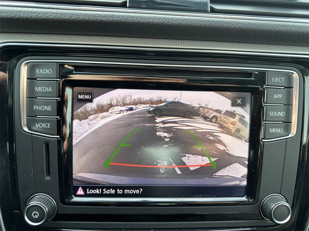 2018 Volkswagen Passat 2.0T SE