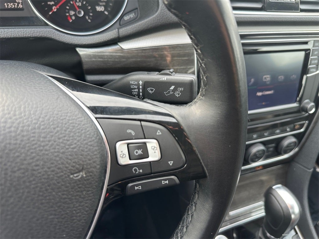 2018 Volkswagen Passat 2.0T SE