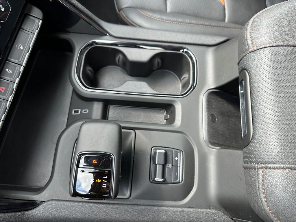 2025 GMC Sierra 1500 4WD Crew Cab Short Box AT4