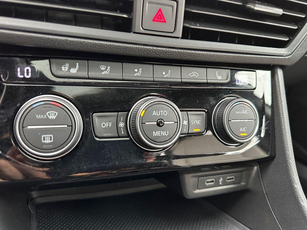 2020 Volkswagen Jetta 1.4T R-Line
