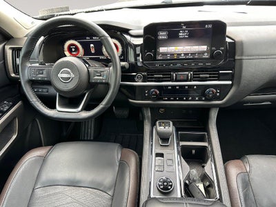 2023 Nissan Pathfinder Platinum 4WD