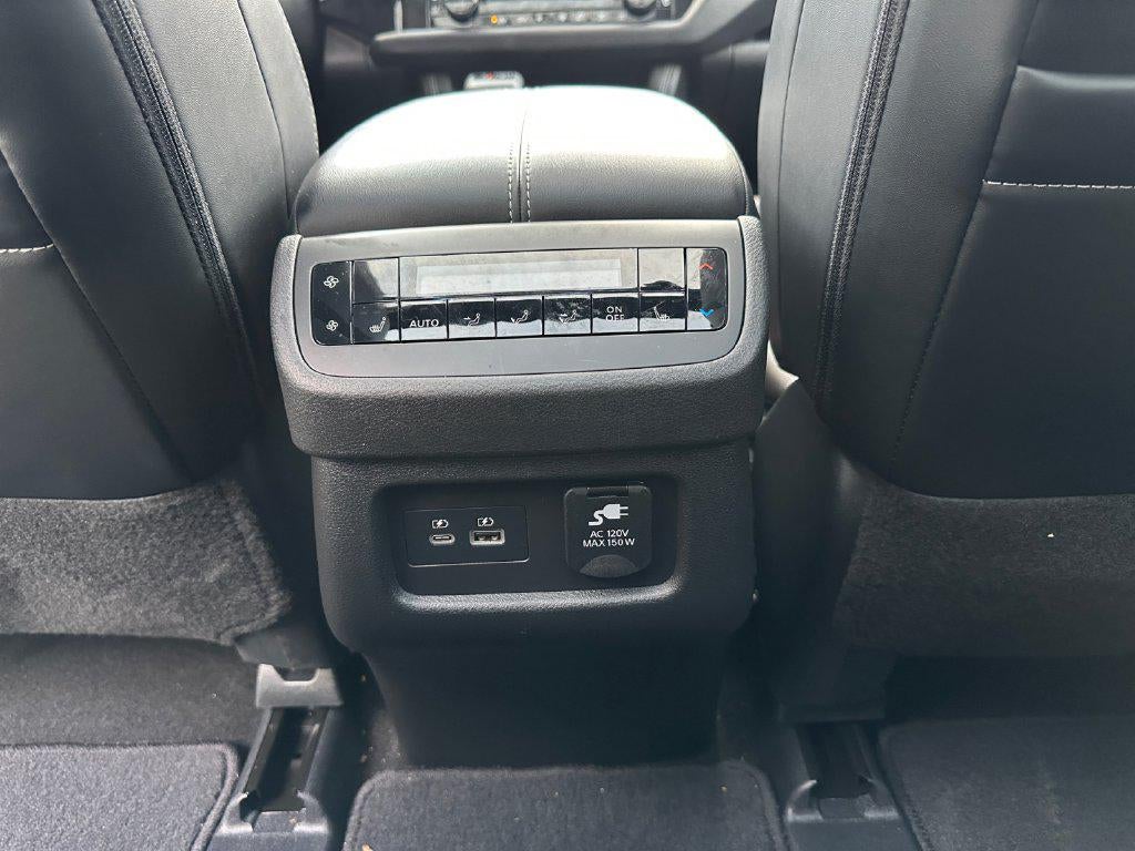 2023 Nissan Pathfinder Platinum 4WD