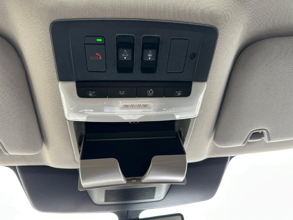 2023 Nissan Pathfinder Platinum 4WD