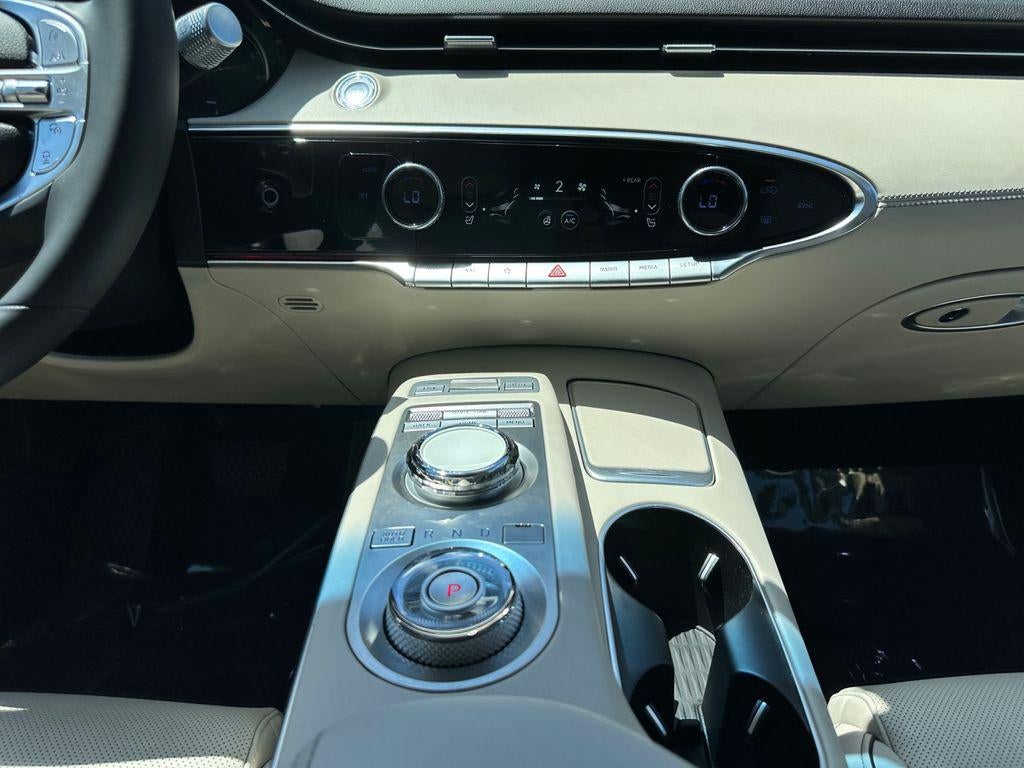 2024 Genesis GV70 2.5T AWD