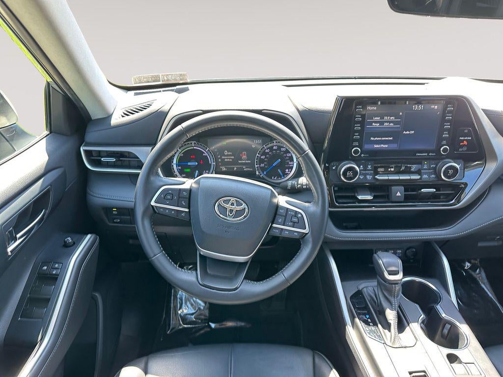 2022 Toyota Highlander Hybrid XLE
