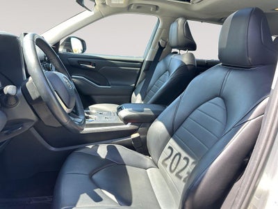 2022 Toyota Highlander Hybrid XLE
