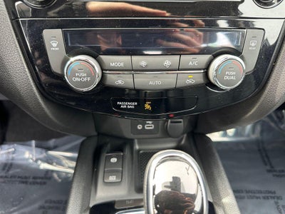 2022 Nissan Rogue Sport SL AWD Xtronic CVT