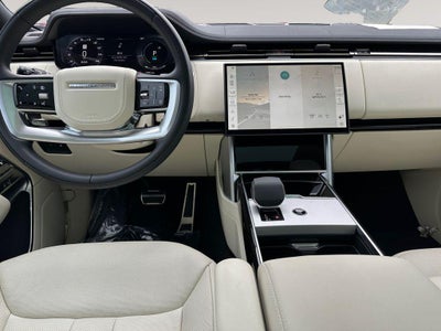 2025 Land Rover Range Rover P550e SE