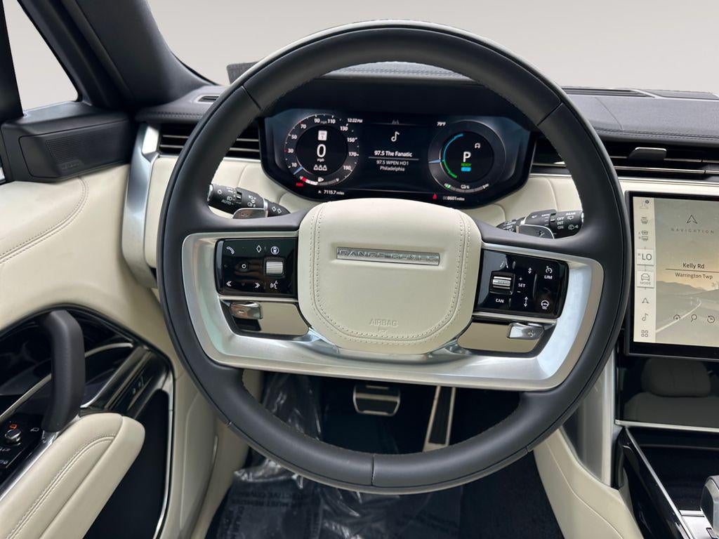 2025 Land Rover Range Rover P550e SE