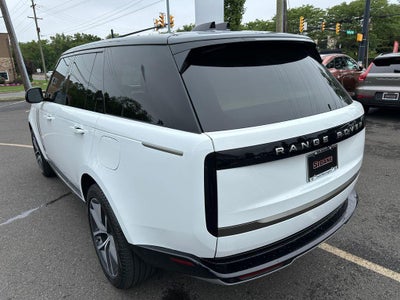 2025 Land Rover Range Rover P550e SE