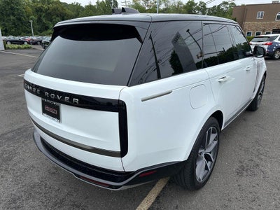 2025 Land Rover Range Rover P550e SE