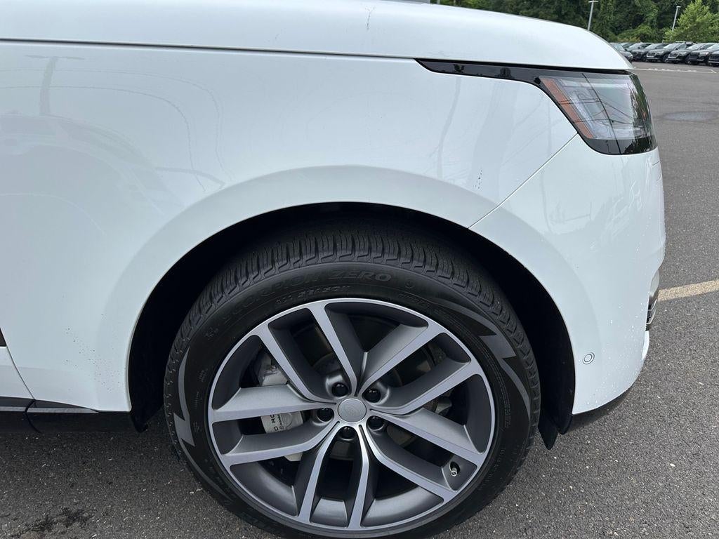2025 Land Rover Range Rover P550e SE