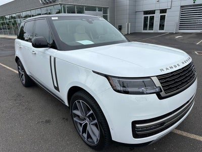 2025 Land Rover Range Rover P550e SE