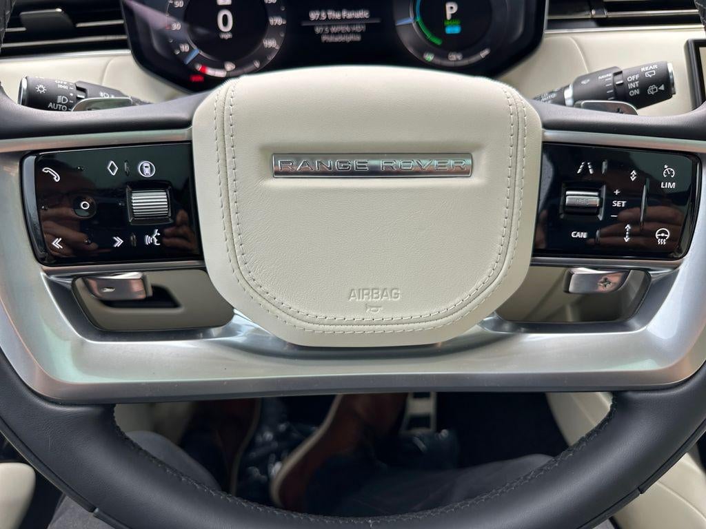 2025 Land Rover Range Rover P550e SE