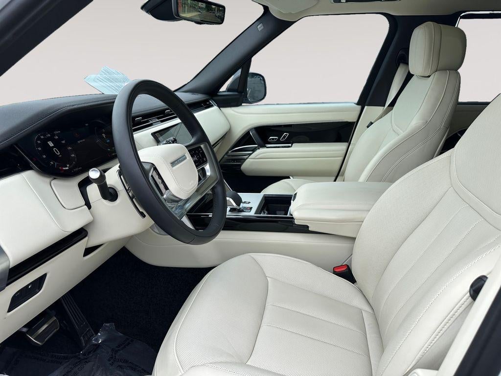 2025 Land Rover Range Rover P550e SE