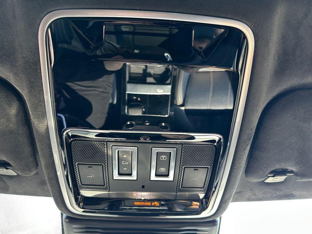 2023 Land Rover Range Rover Velar P400 HST