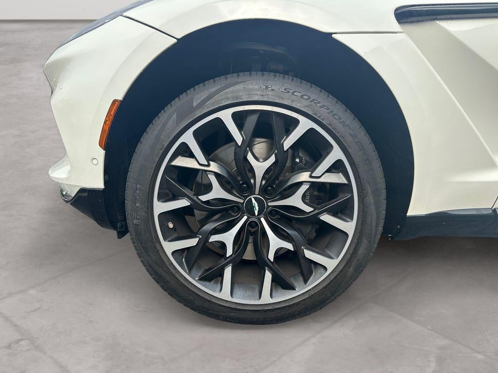 2021 Aston Martin DBX Base