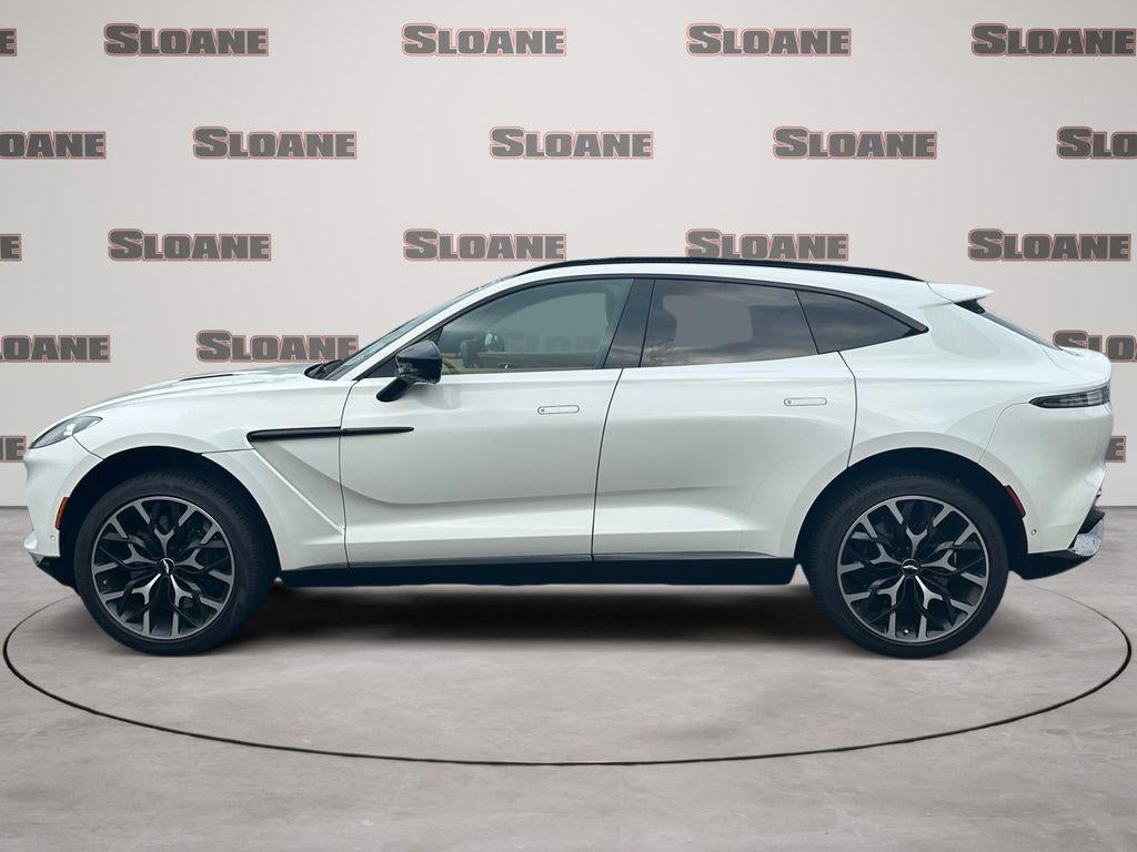 2021 Aston Martin DBX Base