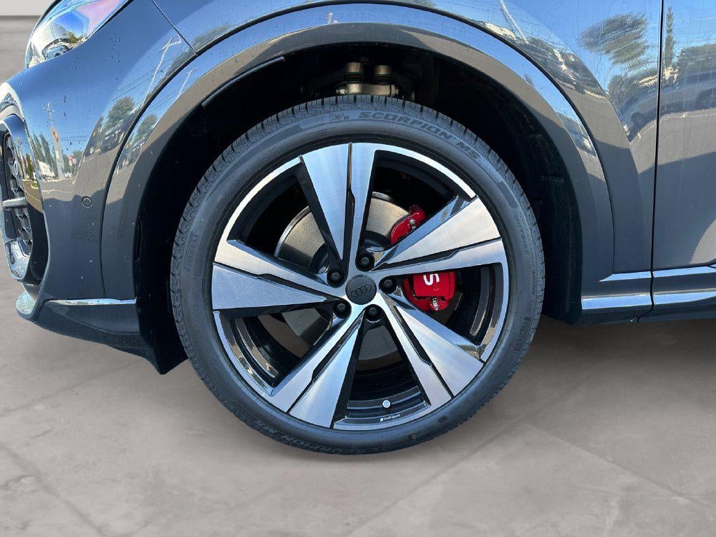 2026 Audi SQ5 Premium plus