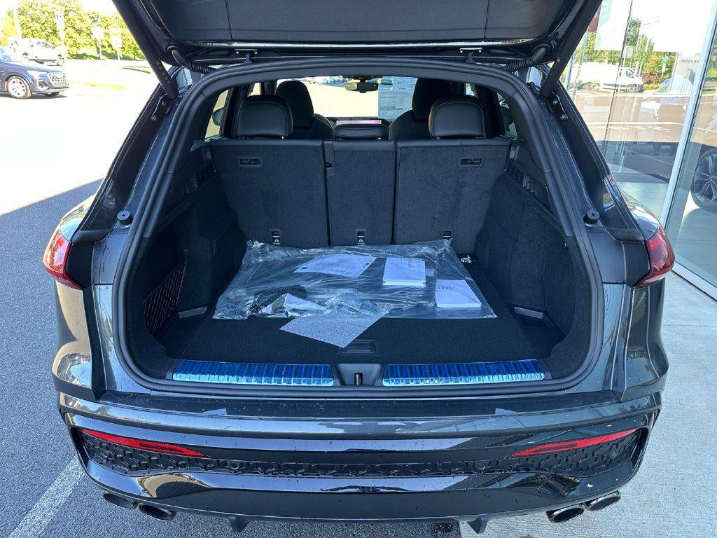 2026 Audi SQ5 Premium plus