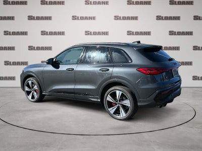 2026 Audi SQ5 Premium plus