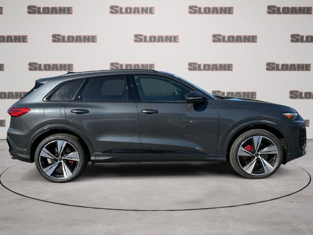 2026 Audi SQ5 Premium plus