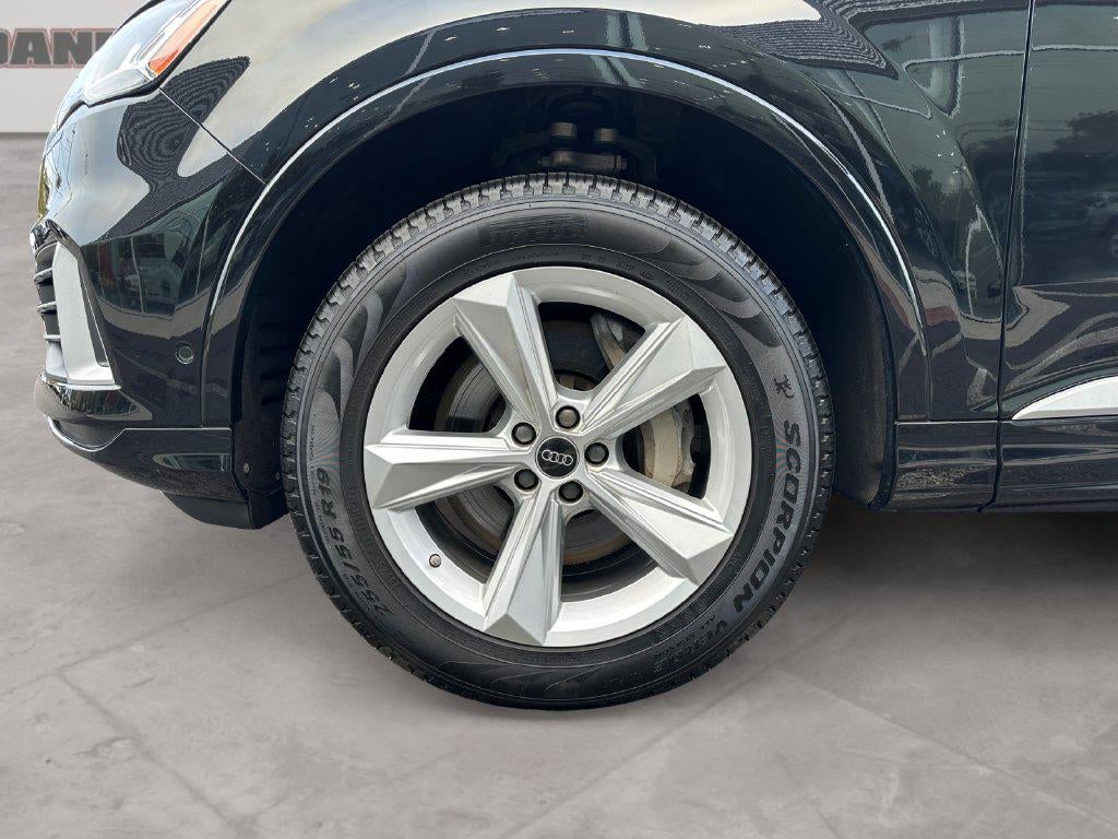 2023 Audi Q7 Premium 45 TFSI quattro Tiptronic