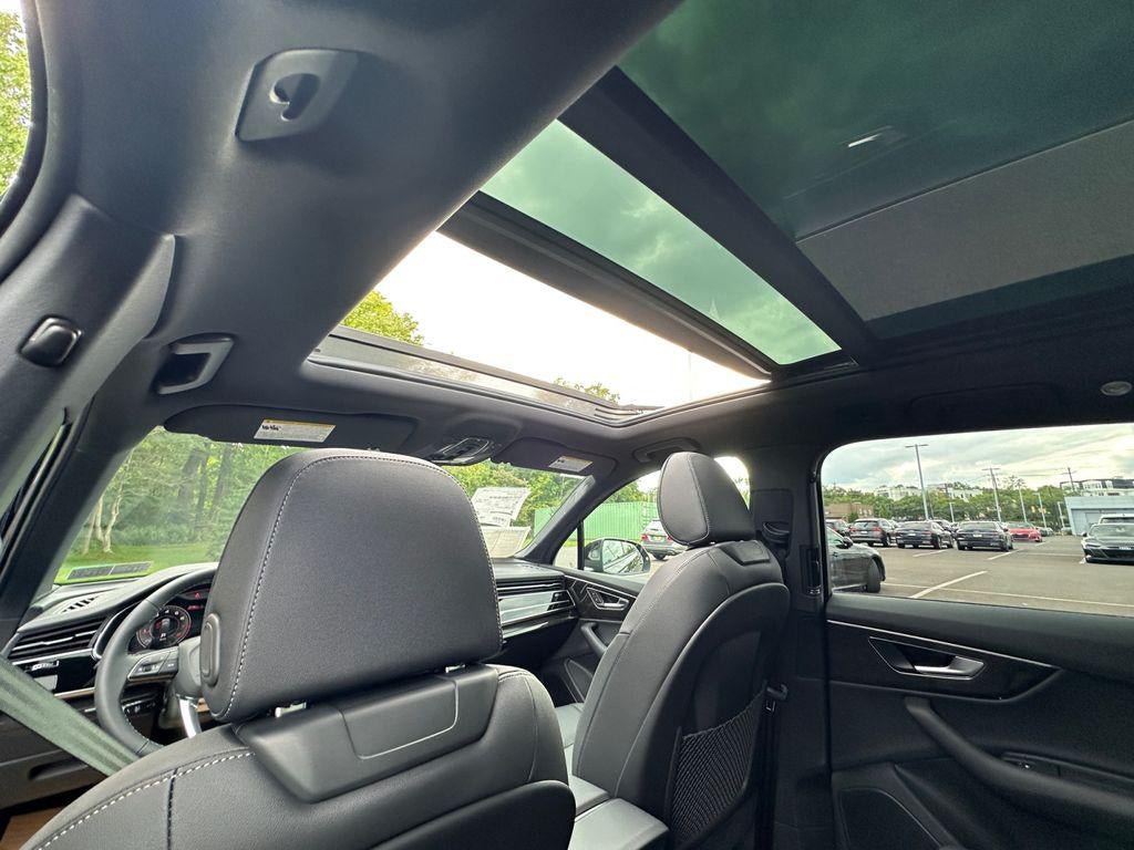 2026 Audi Q7 Premium