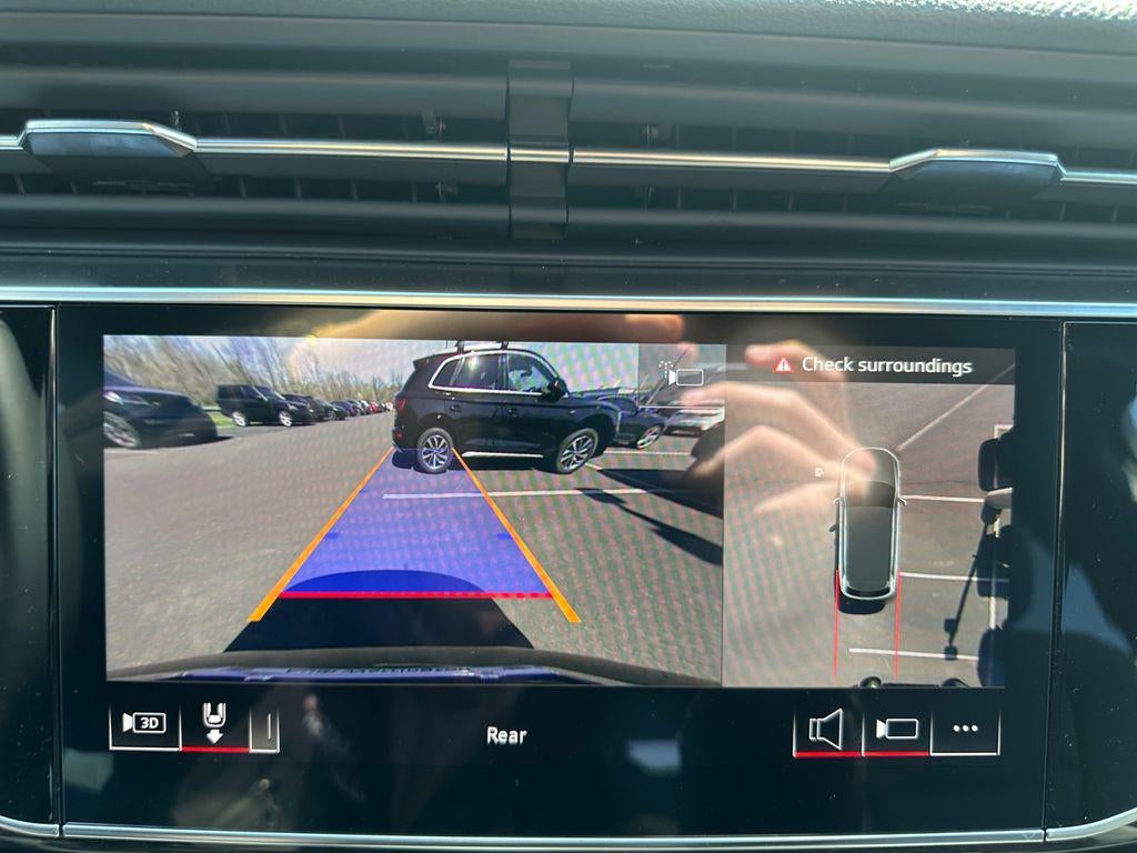 2026 Audi Q7 Premium