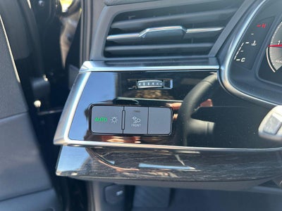 2026 Audi Q7 Premium