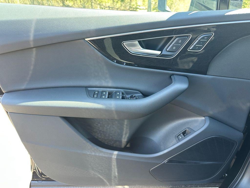 2026 Audi Q7 Premium