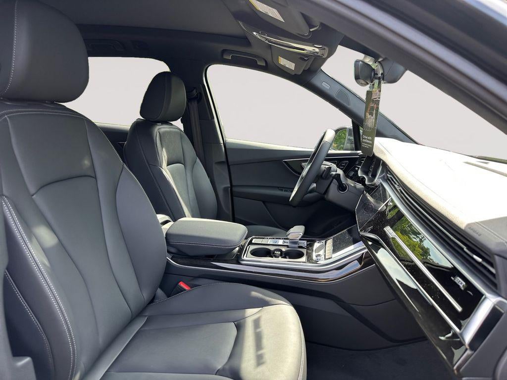 2026 Audi Q7 Premium
