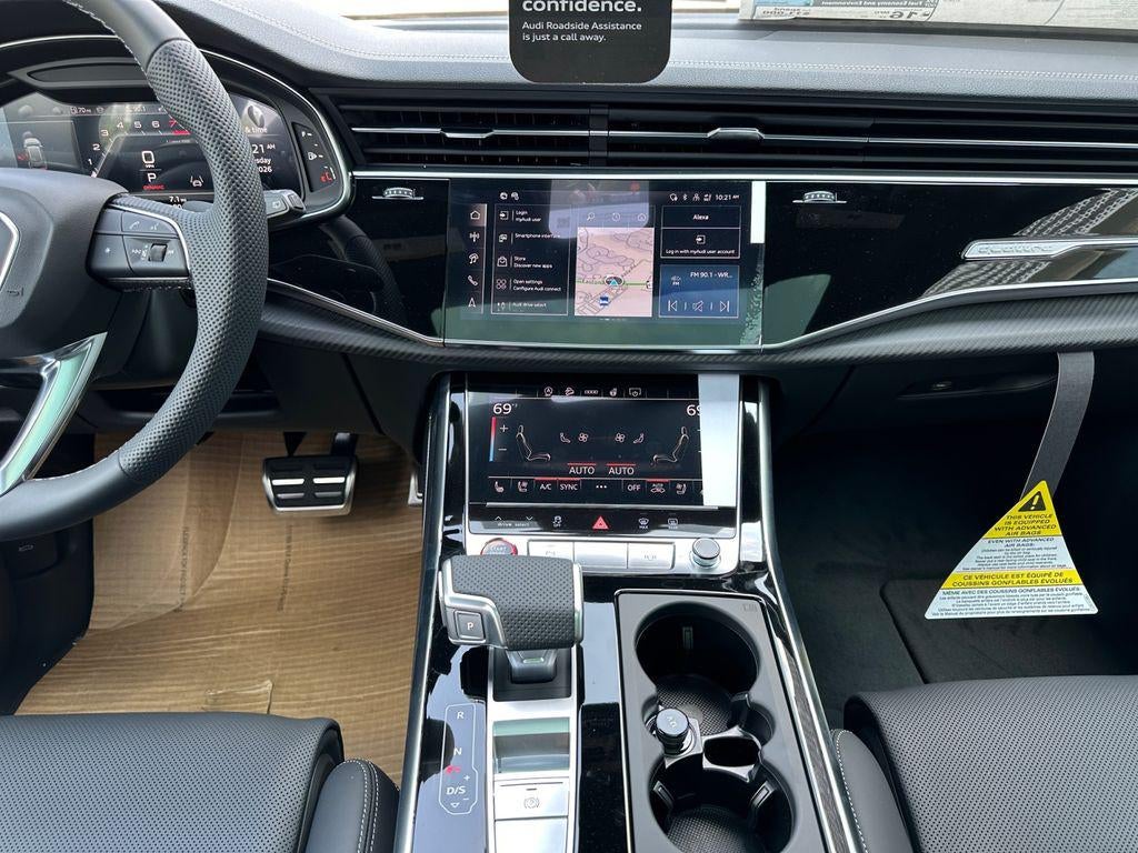 2026 Audi SQ8 Premium plus