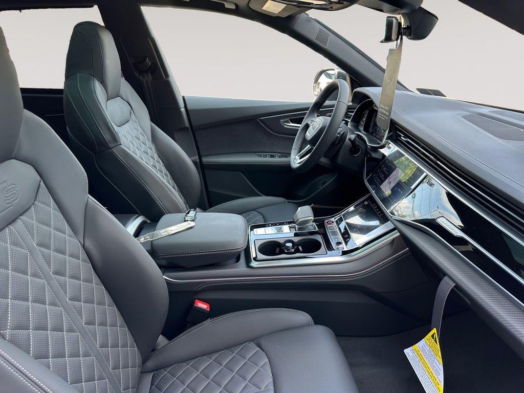 2026 Audi SQ8 Premium plus
