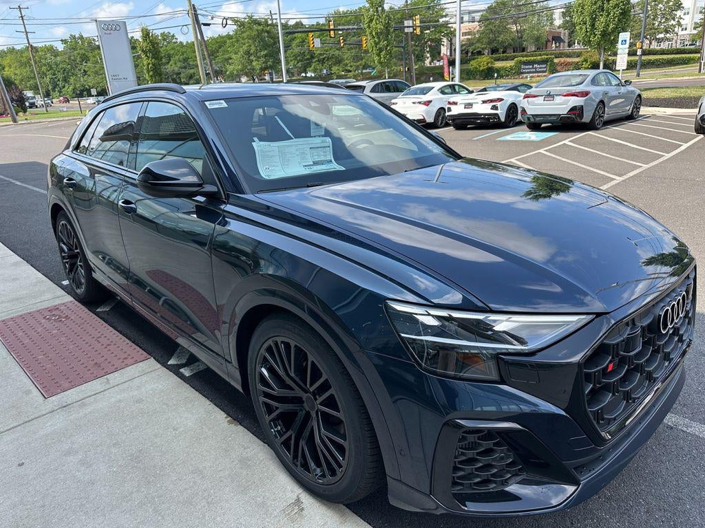 2026 Audi SQ8 Premium plus