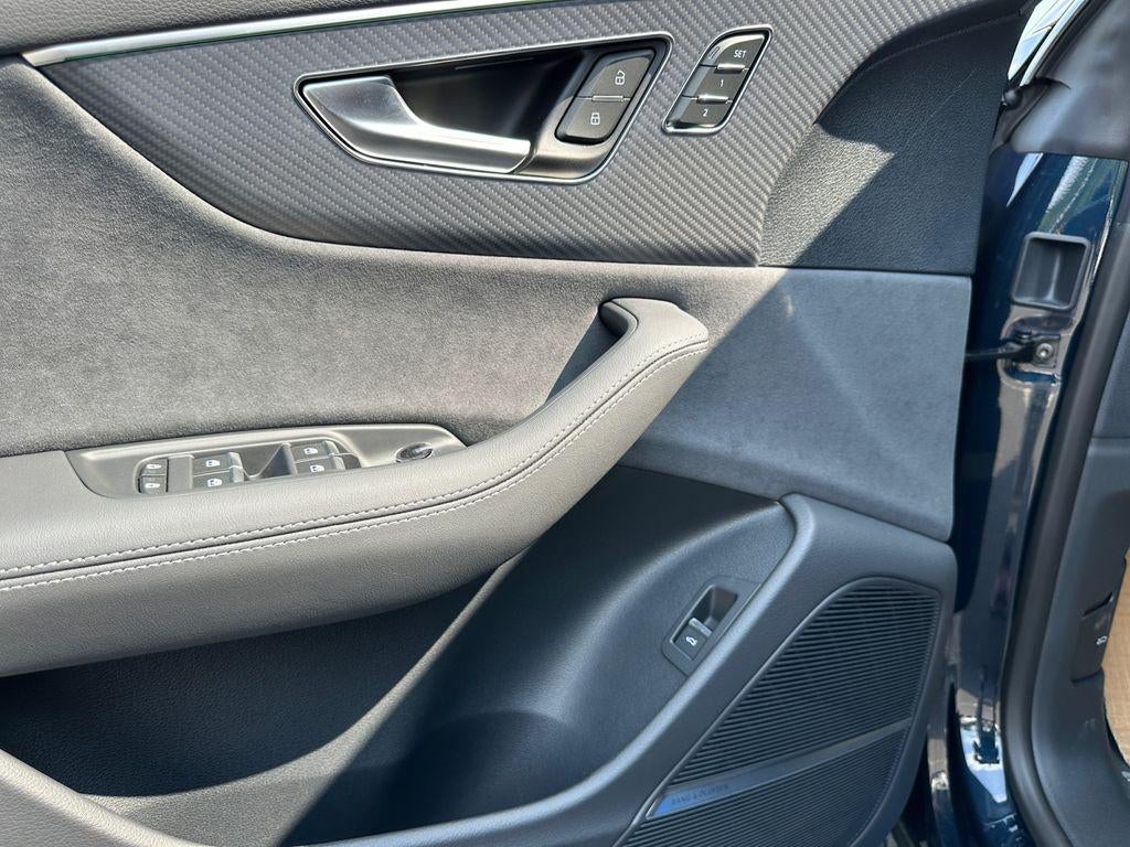 2026 Audi SQ8 Premium plus