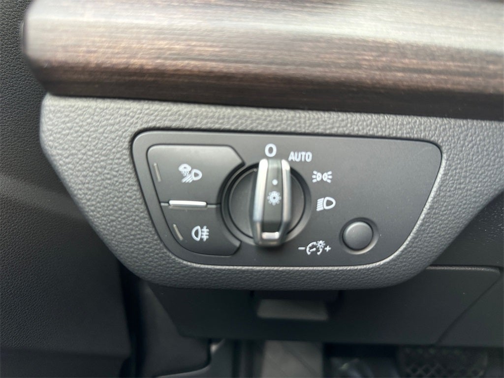 2023 Audi Q5 40 Premium Plus quattro