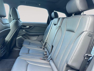 2026 Audi Q7 Premium
