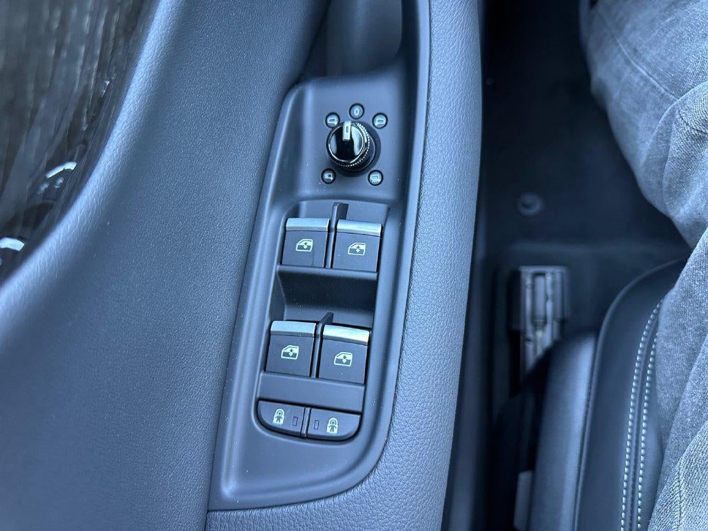 2026 Audi Q7 Premium