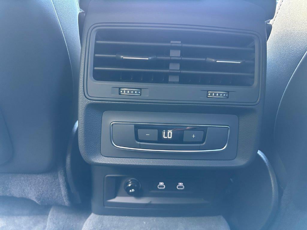 2026 Audi Q7 Premium