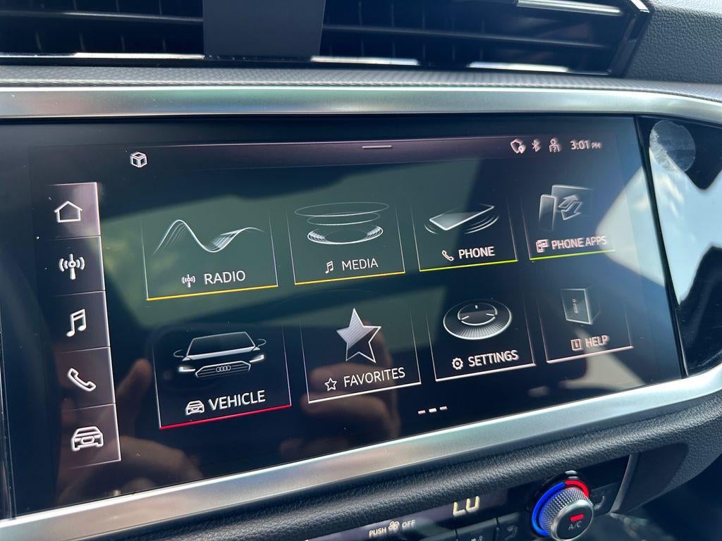 2025 Audi Q3 Premium 45 TFSI S line quattro Tiptronic