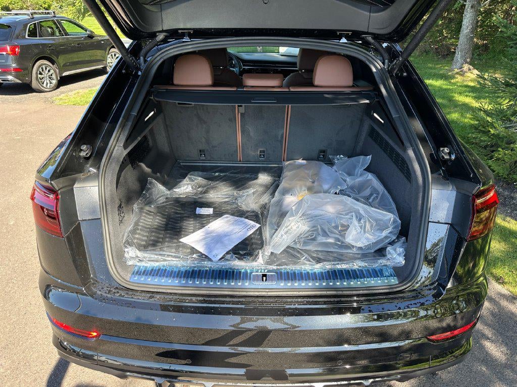 2027 Audi Q8 Premium plus