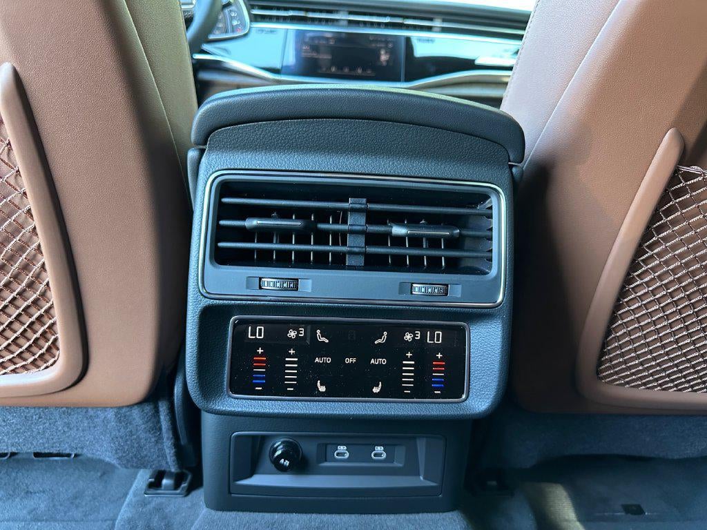 2027 Audi Q8 Premium plus
