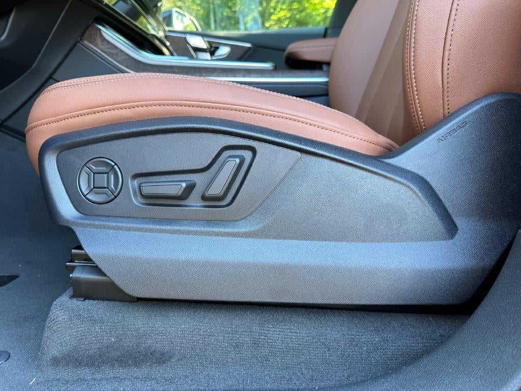 2027 Audi Q8 Premium plus