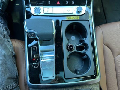 2027 Audi Q8 Premium plus