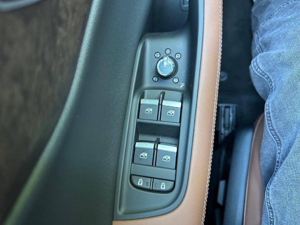 2027 Audi Q8 Premium plus
